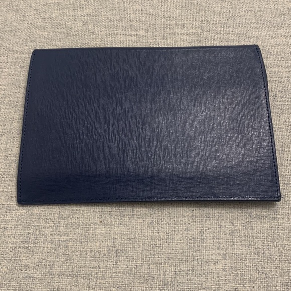 C. Wonder Faux Blue Leather E reader holder / Clutch - Picture 2 of 6